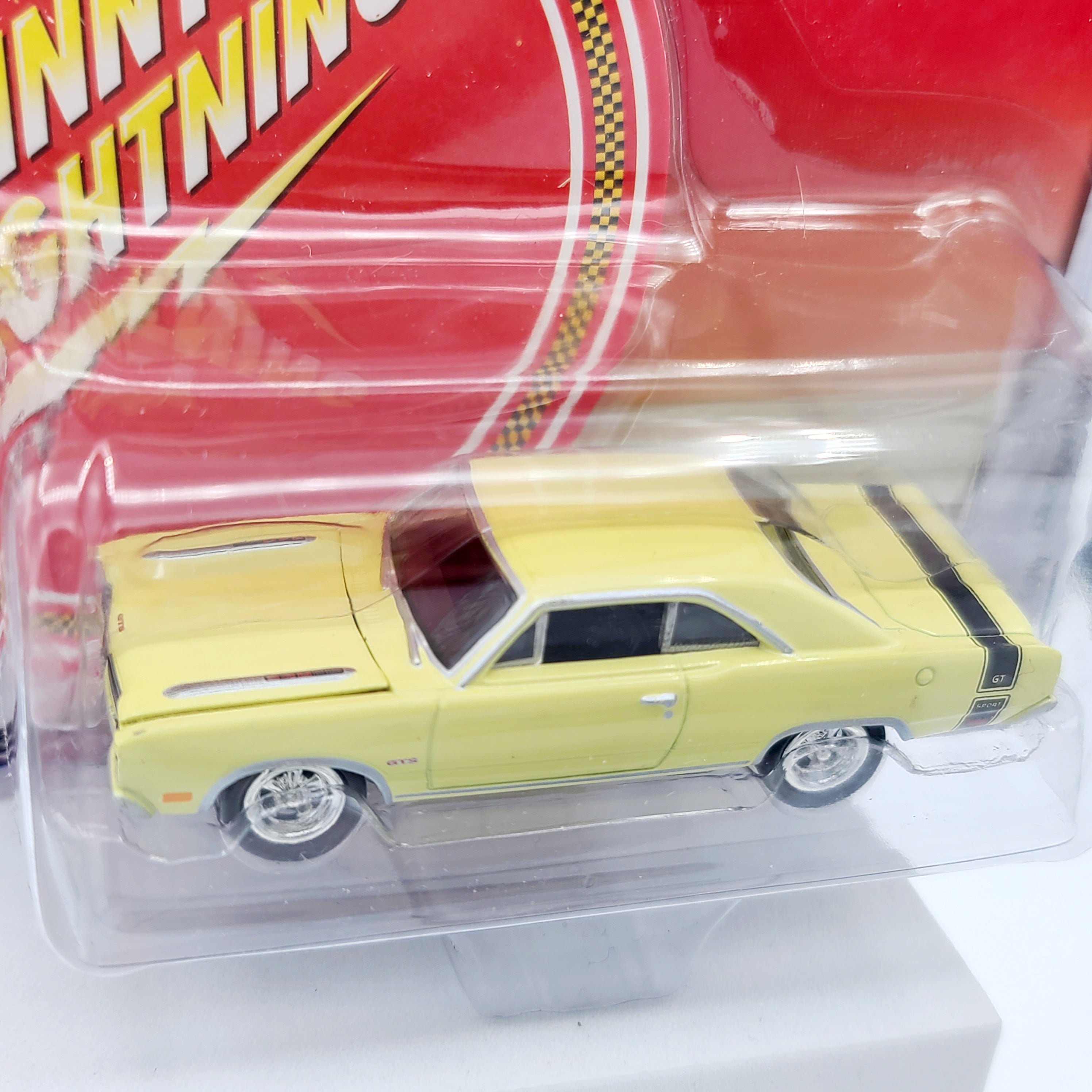 Johnny Lightning '69 Dodge Dart GTS - 1:64 (2005 Mopar or No Car Rel. 8)